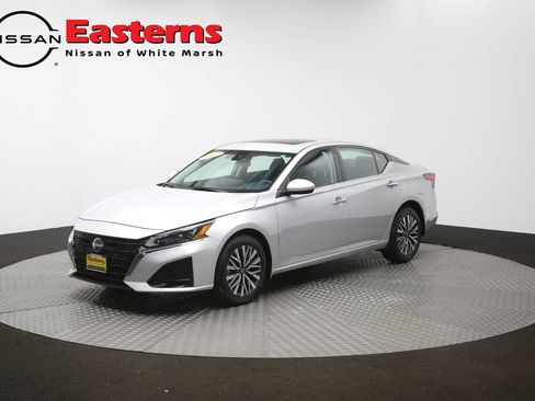 Used 2023 Nissan Altima 2.5 SV w/ SV Premium Package AWD/4WD image 57