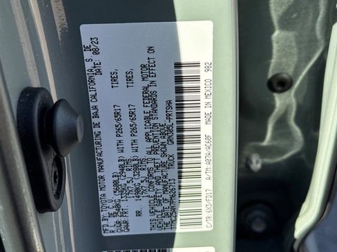 Used 2023 Toyota Tacoma TRD Sport image 28