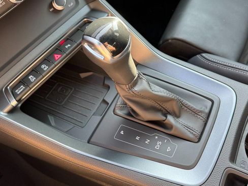 Used 2025 Audi Q3 2.0T Premium w/ Convenience Package image 21