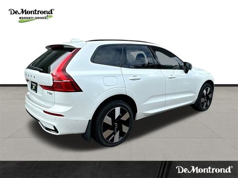 Used 2025 Volvo XC60 T8 Plus w/ Protection Package Premier image 6