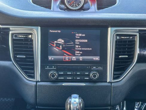 Used 2017 Porsche Macan S image 14