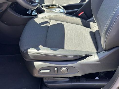 Used 2023 Buick Encore GX Select FWD image 12