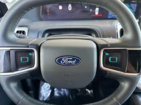 Certified 2025 Ford Expedition Active AWD/4WD image 24