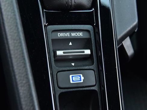 Used 2025 Honda Accord Sport image 18