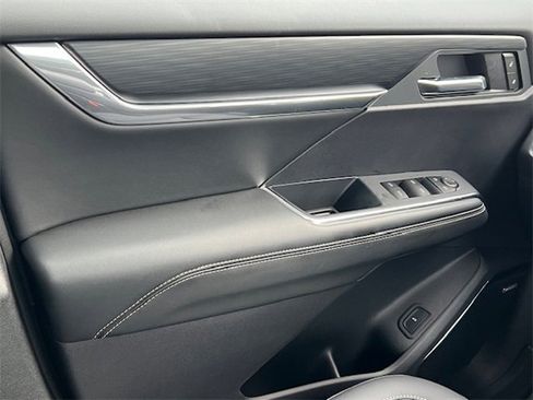 New 2025 GMC Acadia Elevation w/ Elevation Premium Package image 30