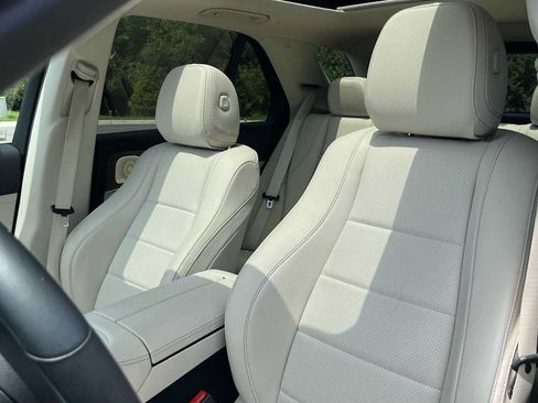 Used 2024 Mercedes-Benz GLE 350 4MATIC image 25