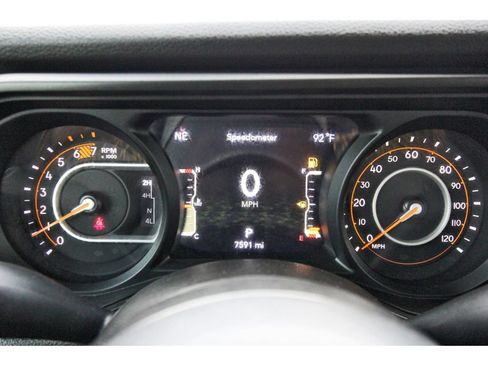 Used 2024 Jeep Wrangler Unlimited Sport AWD/4WD image 16