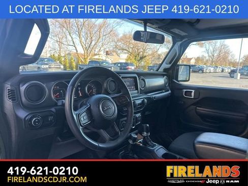 Used 2023 Jeep Gladiator Willys image 15