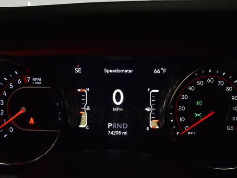 Used 2021 Jeep Wrangler Unlimited Rubicon w/ Uconnect 4C Nav & Sound Group AWD/4WD image 15
