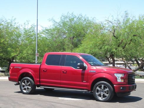 Used 2016 Ford F150 XLT w/ Equipment Group 302A Luxury AWD/4WD image 4