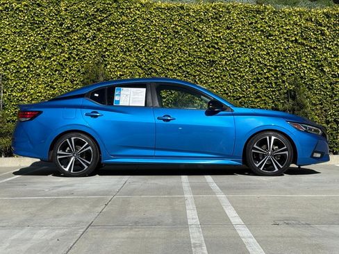 Used 2020 Nissan Sentra SR w/ Premium Package image 9