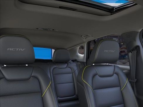 New 2026 Chevrolet Trax ACTIV w/ Sunroof Package FWD image 24