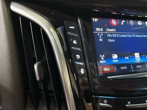 Used 2019 Cadillac Escalade Platinum AWD/4WD image 35