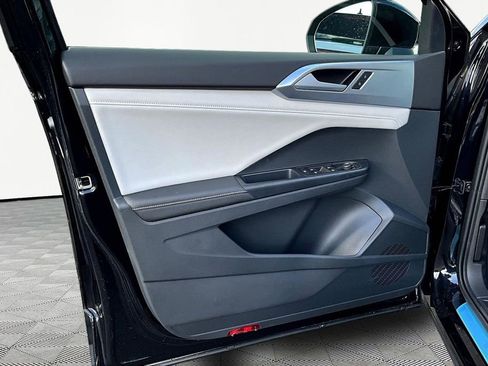 New 2026 Volkswagen Taos SE image 19