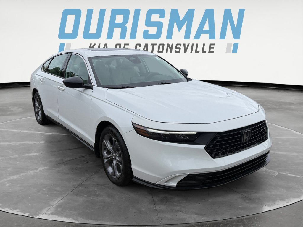Used 2023 Honda Accord EX image 1