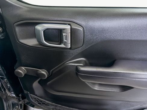 Used 2019 Jeep Wrangler Sport image 29