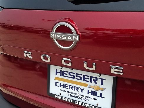 Used 2023 Nissan Rogue S AWD/4WD image 31