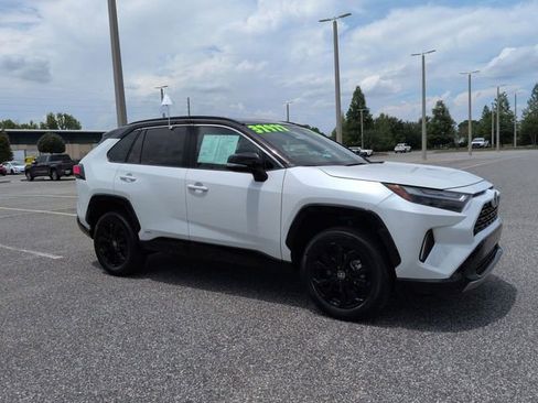 Used 2023 Toyota RAV4 XSE AWD/4WD image 2
