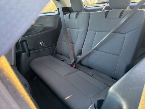 Used 2025 Ford Explorer Active image 19