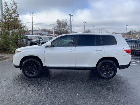 Used 2013 Toyota Highlander FWD image 5