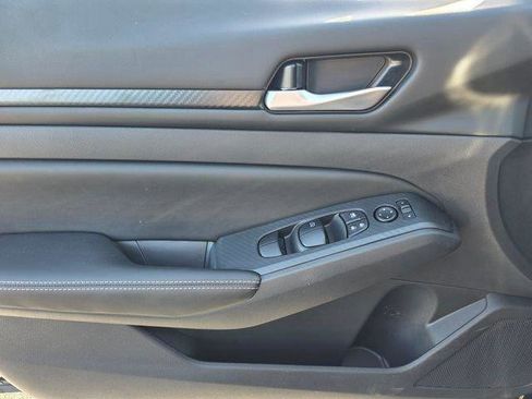 Used 2025 Nissan Altima 2.5 SV w/ SV Special Edition Package FWD image 27