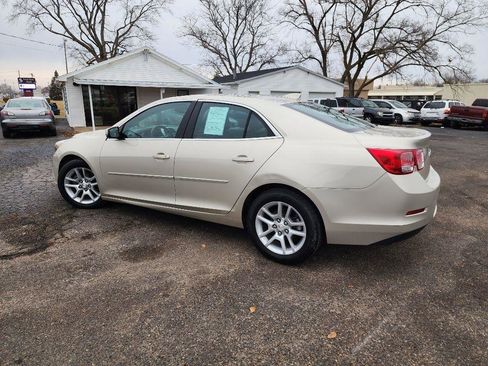 Used 2015 Chevrolet Malibu LT w/ Power Convenience Package image 8