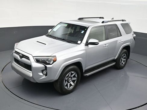 Used 2020 Toyota 4Runner TRD Off-Road Premium w/ Moonroof Package AWD/4WD image 13