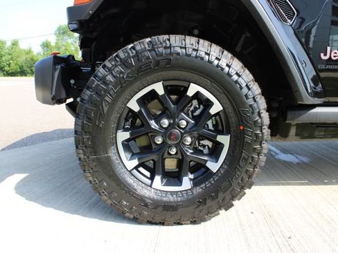 New 2026 Jeep Gladiator Rubicon w/ Steel Power Dome Hood Package AWD/4WD image 27