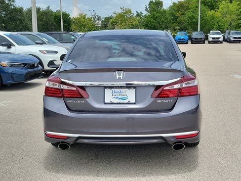 Used 2017 Honda Accord Sport image 5