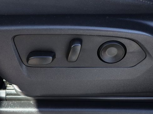 Used 2025 Chevrolet Silverado 3500 LT w/ Convenience Package image 20