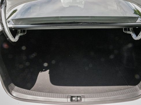 Used 2022 Toyota Corolla LE FWD image 30