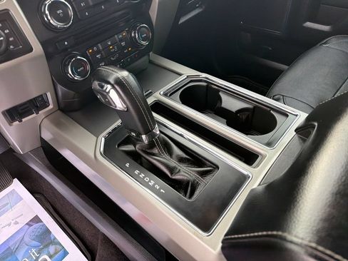 Used 2015 Ford F150 Lariat AWD/4WD image 23