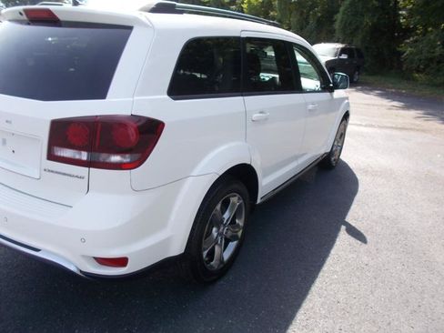 Used 2017 Dodge Journey Crossroad w/ Popular Equipment Group FWD image 14