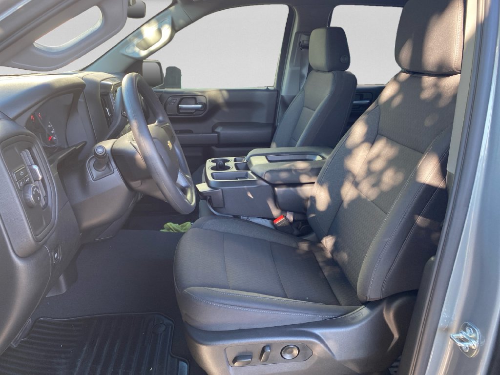Used 2026 Chevrolet Silverado 1500 Custom w/ Turbomax Blackout Package RWD image 19