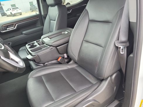 Used 2025 GMC Sierra 1500 SLT image 16