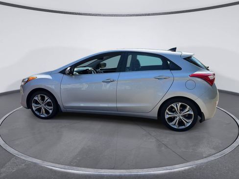 Used 2013 Hyundai Elantra GT w/ Style Pkg FWD image 2