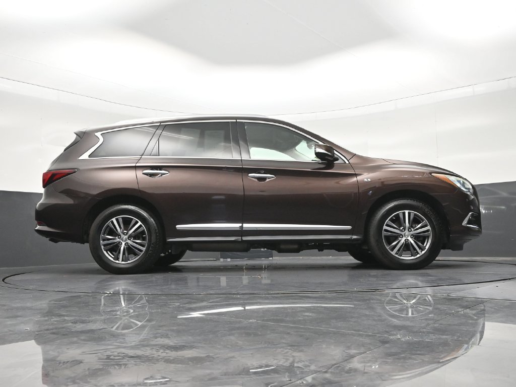 Used 2019 INFINITI QX60 Luxe w/ Essential Package FWD image 28