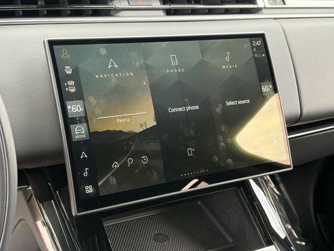 Used 2025 Land Rover Range Rover Sport SE image 12
