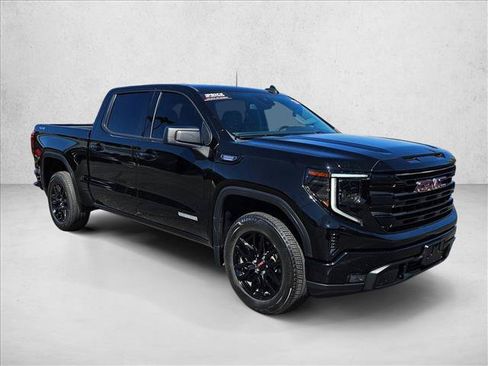 Used 2023 GMC Sierra 1500 Elevation AWD/4WD image 3