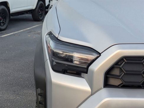 Certified 2025 Toyota 4Runner TRD Off-Road Premium image 11