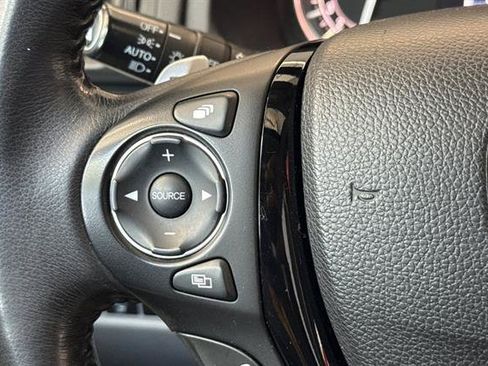 Used 2017 Honda Pilot Touring image 27