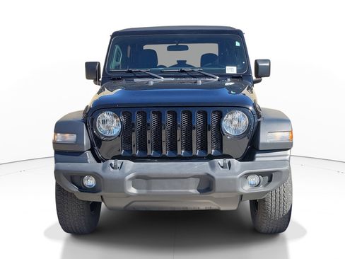 Used 2018 Jeep Wrangler Sport image 2