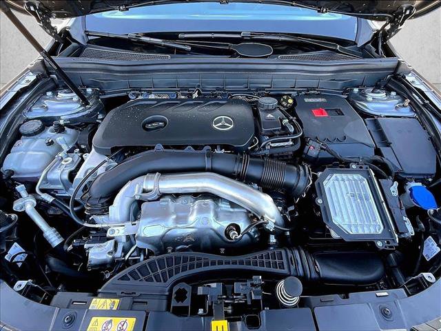 Used 2026 Mercedes-Benz GLB 250 4MATIC image 11