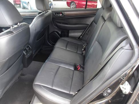 Used 2015 Subaru Outback 2.5i Limited AWD/4WD image 11