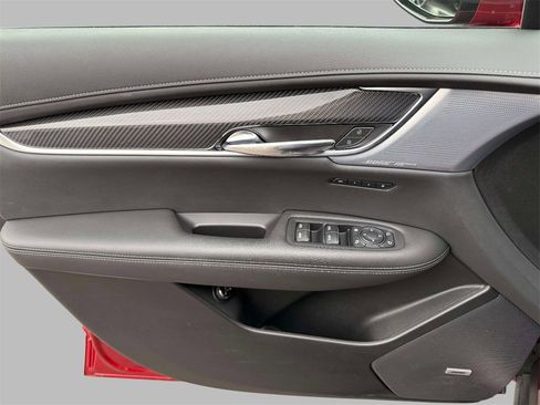 Used 2024 Cadillac XT6 Sport w/ Technology Package image 20