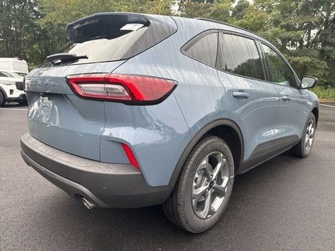 Used 2026 Ford Escape ST-Line w/ Tech Pack #1 FWD image 5