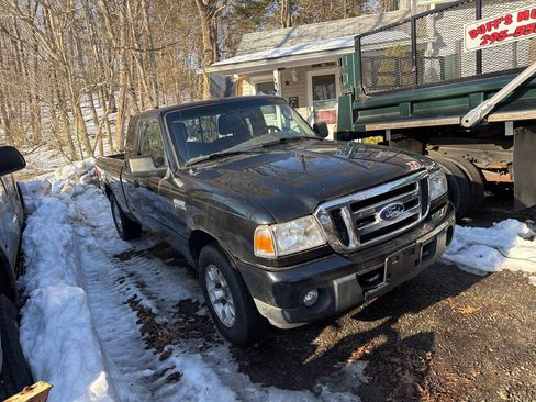 Used 2010 Ford Ranger XLT image 2