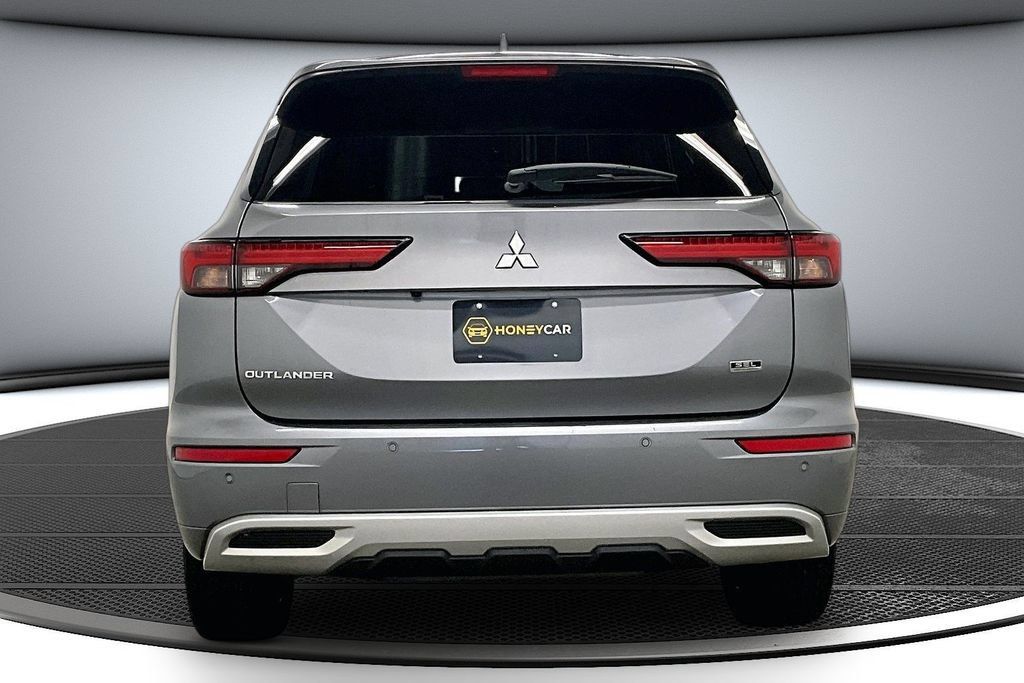 Used 2022 Mitsubishi Outlander SEL AWD/4WD image 4