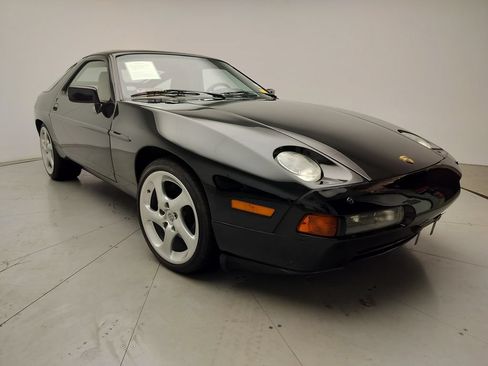 Used 1988 Porsche 928 S4 RWD image 23