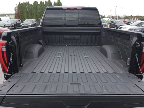 Used 2025 GMC Sierra 2500 Denali w/ Denali Reserve Package AWD/4WD image 13